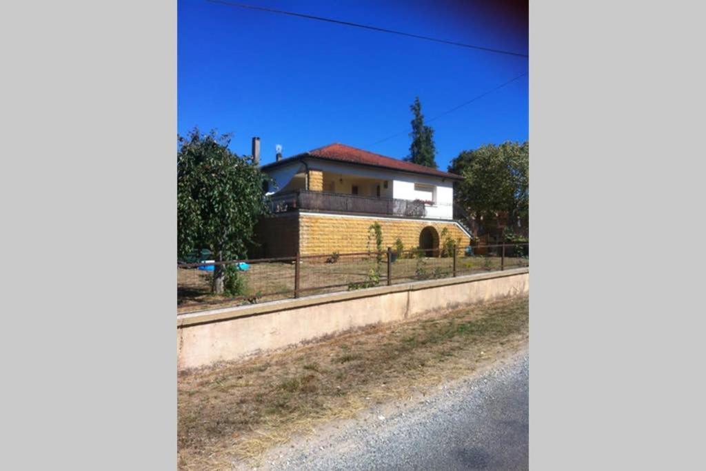 Hippo-gite Biron  Esterno foto