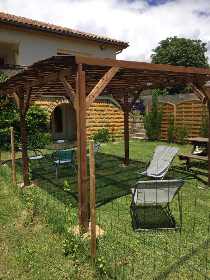 Hippo-gite Biron  Esterno foto
